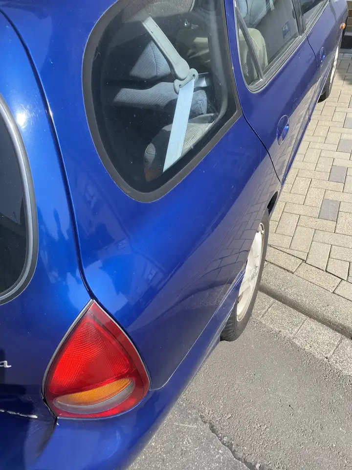 Hyundai Lantra Combi 1.6i GLS, foto 4