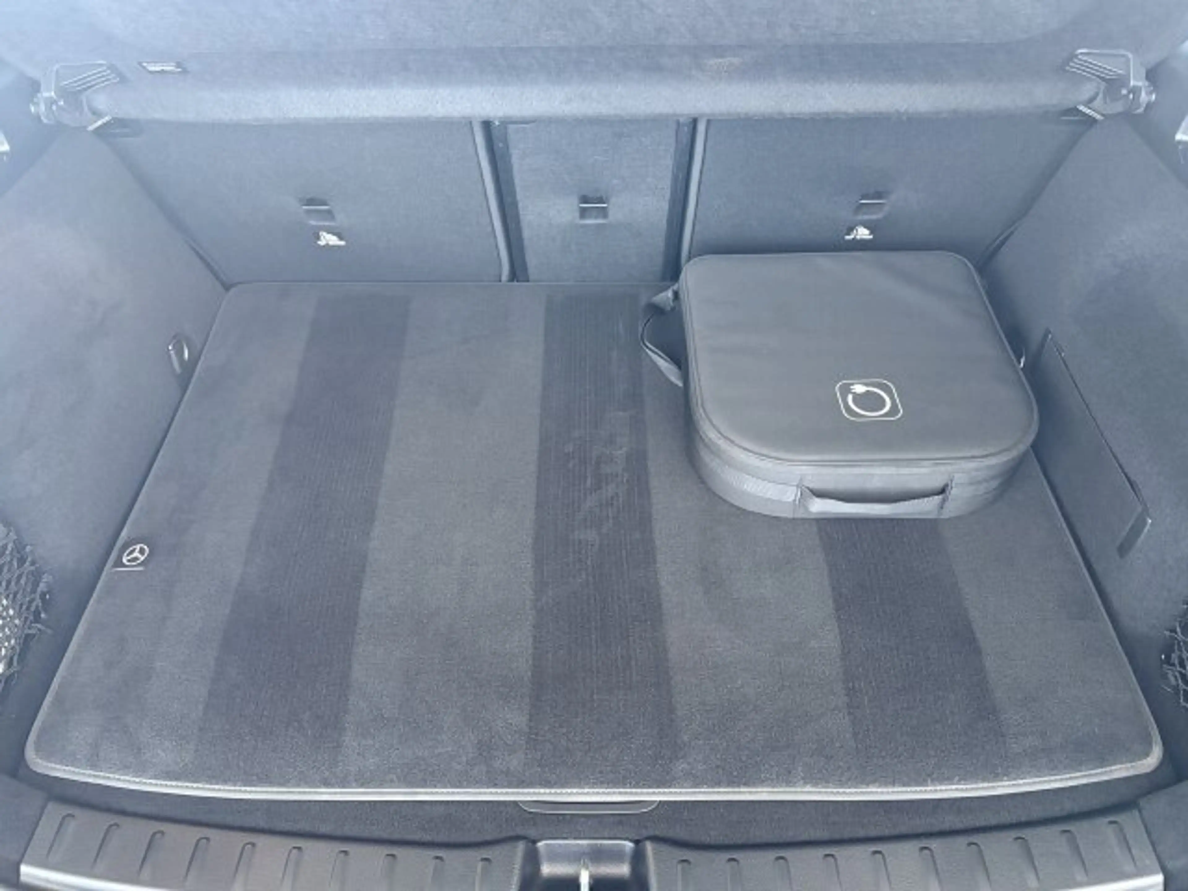 Mercedes-Benz EQA 250 EQA 250+ Progressive AHK LED eHeckklappe Kamera — photo 9