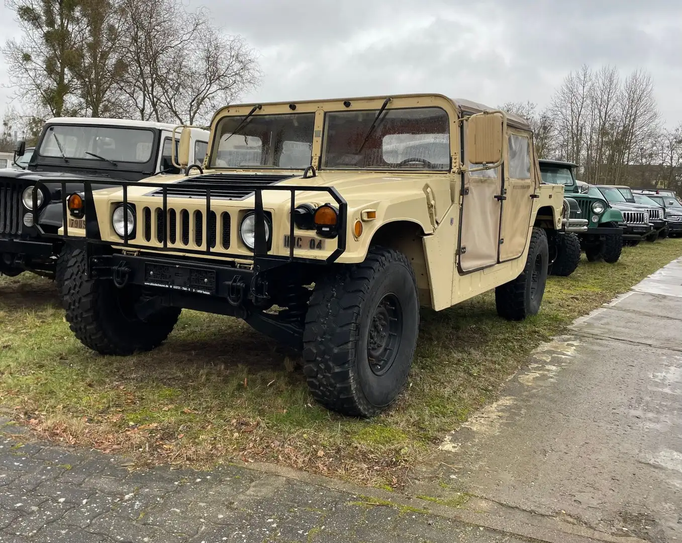 HUMMER H1 žuta - 2