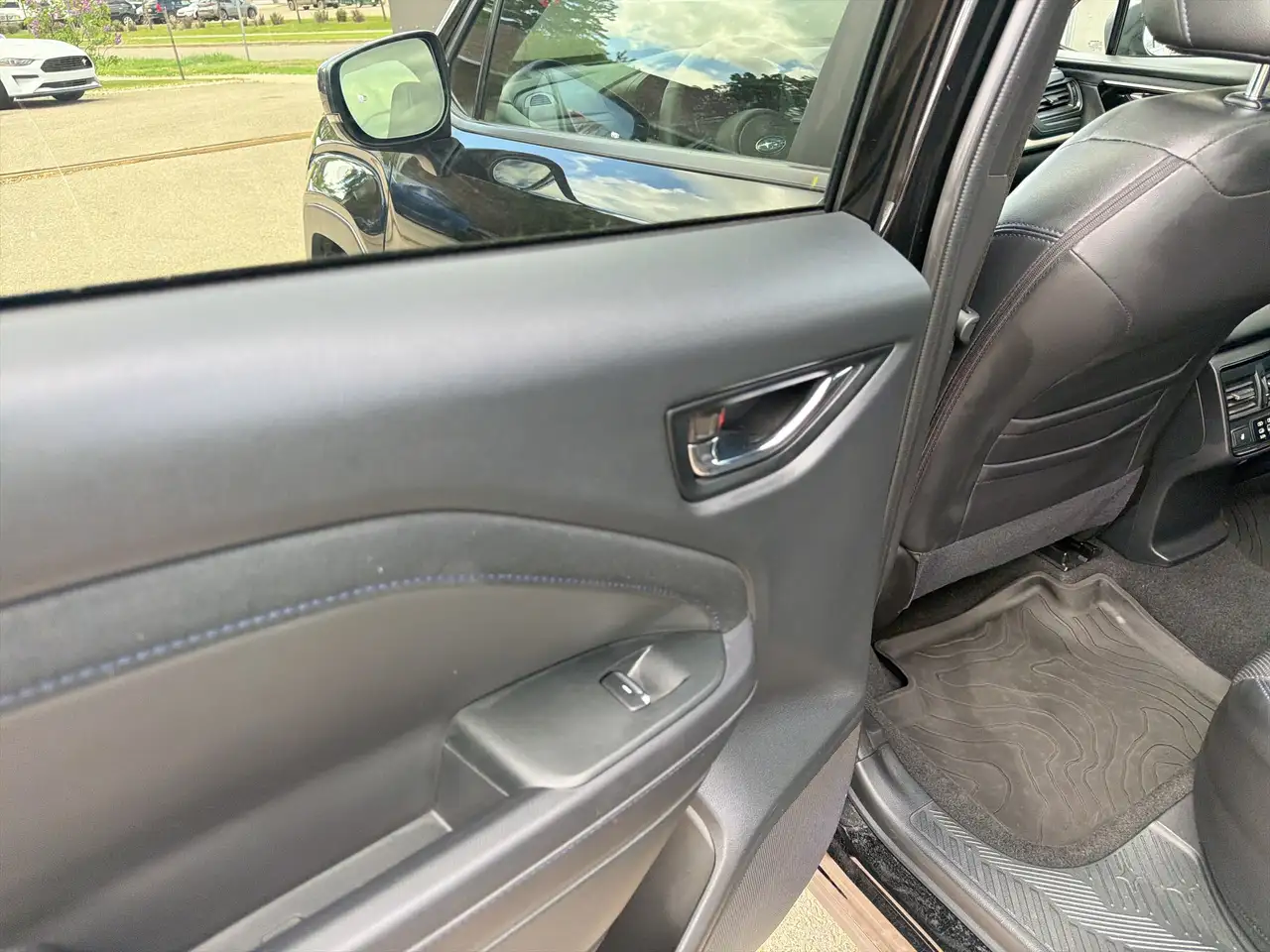 Subaru Forester снимка Subaru Forester