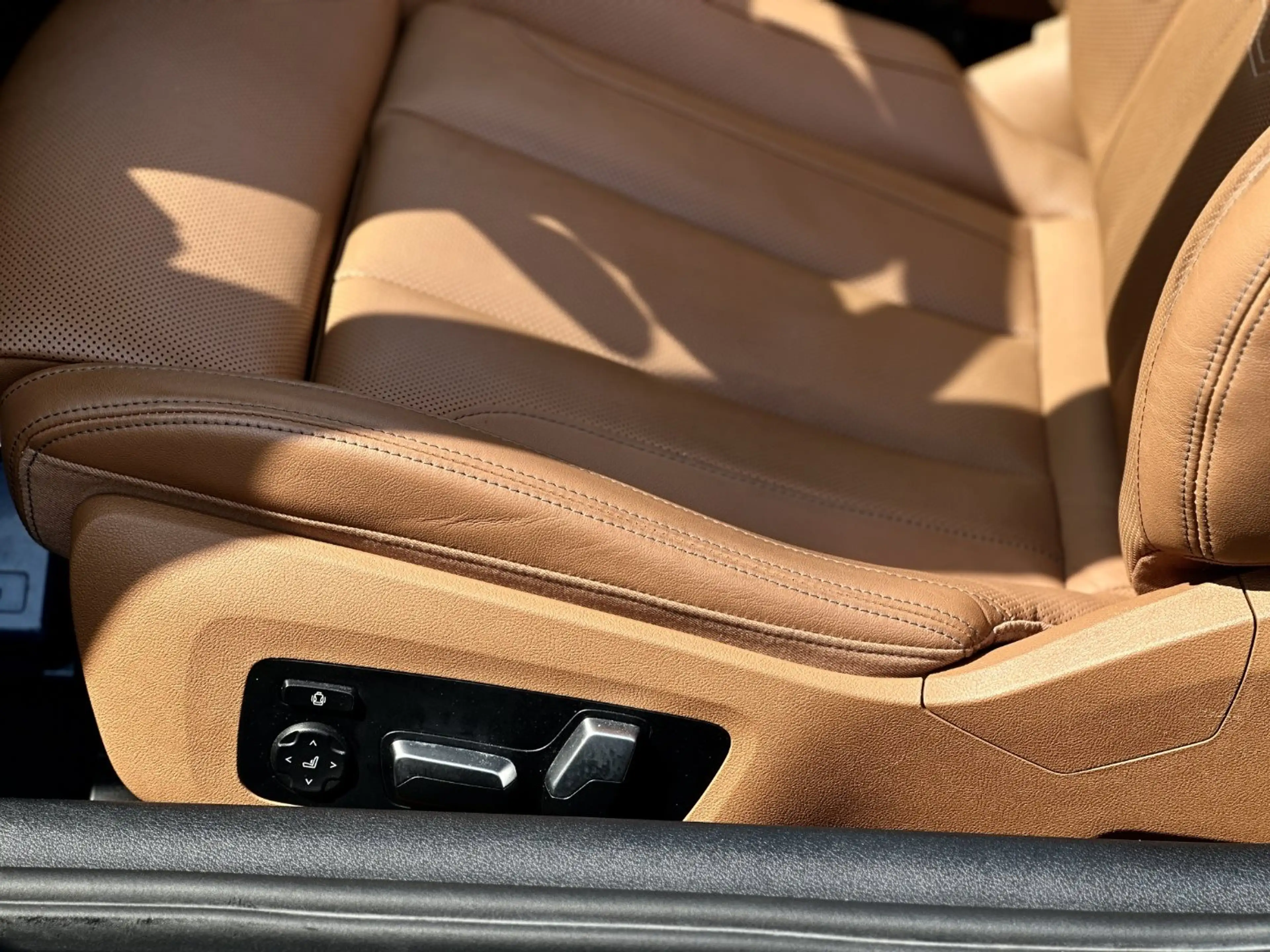 BMW 840 i xDrive Cabrio — photo 13
