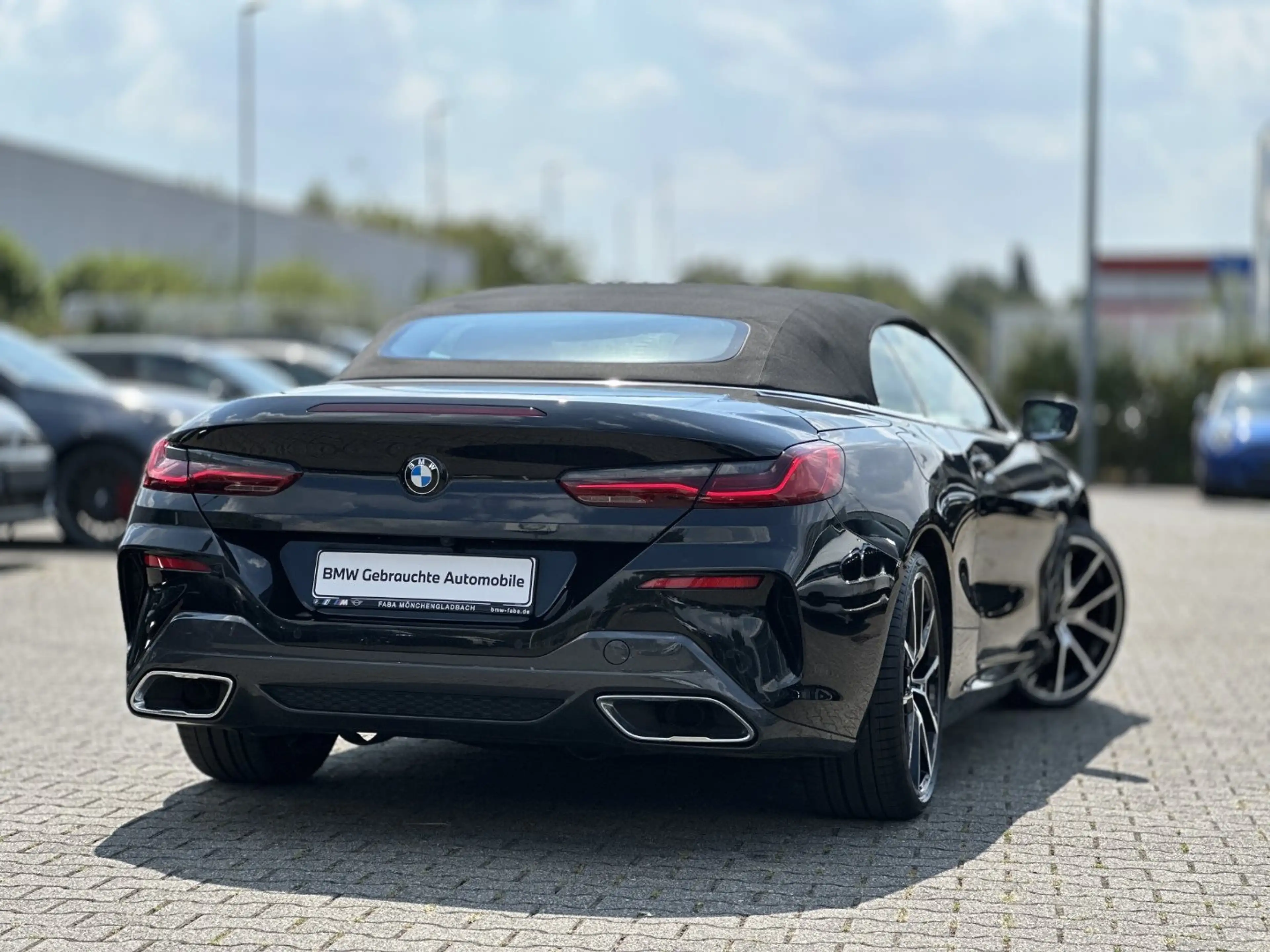 BMW 840 i xDrive Cabrio — photo 8