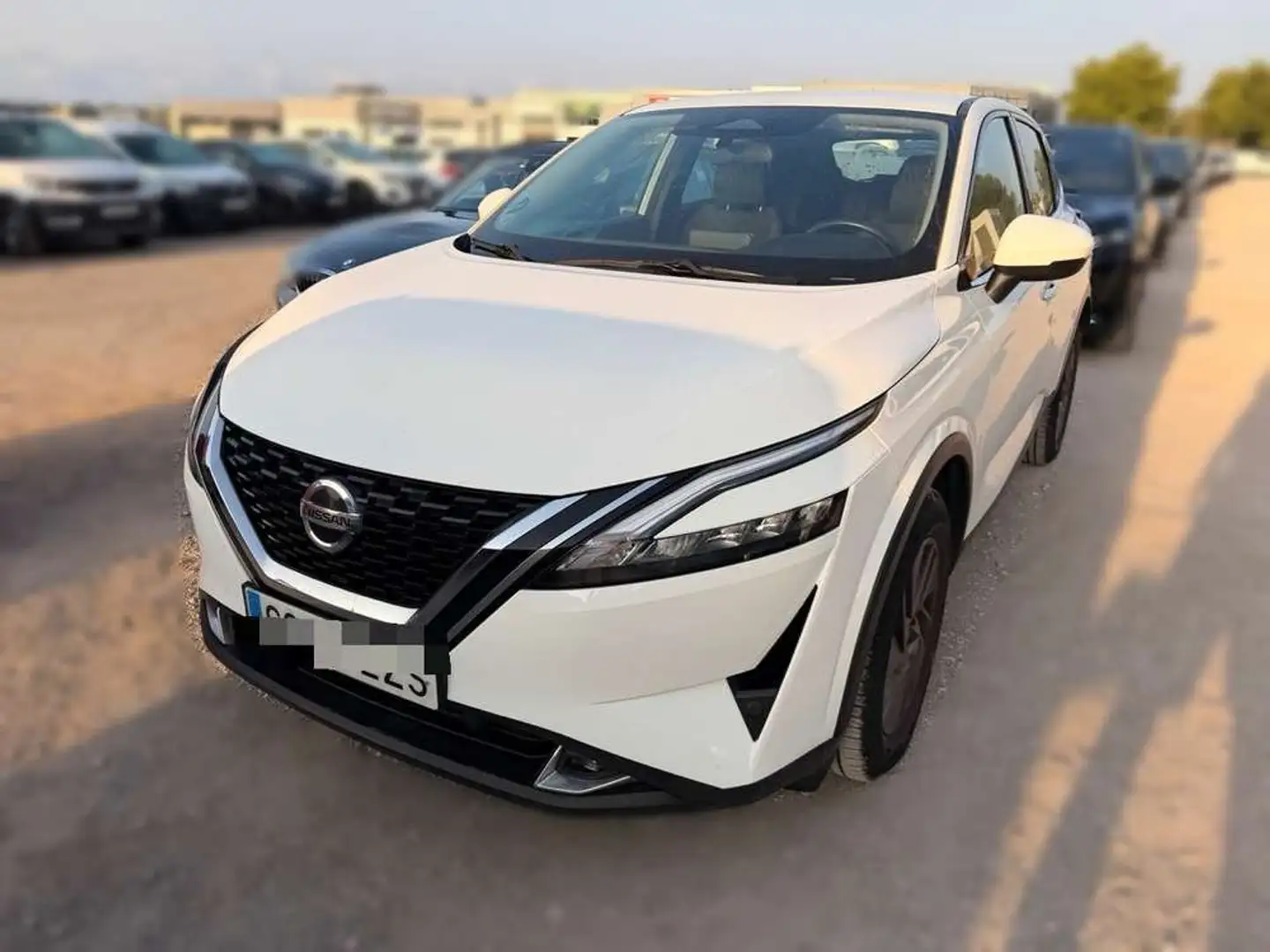 Nissan Qashqai DIG-T 103kW (140CV) mHEV 4x2 Acenta Blanco - 2