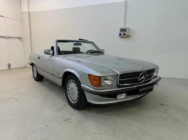 Mercedes-Benz SL 300 R107 manuale versione europa hard top libretti