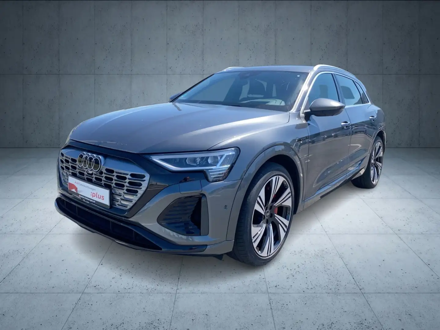 Audi Q8 e-tron S line 55 qu. Matrix HUD 22´ 360ParkAs Grau - 2