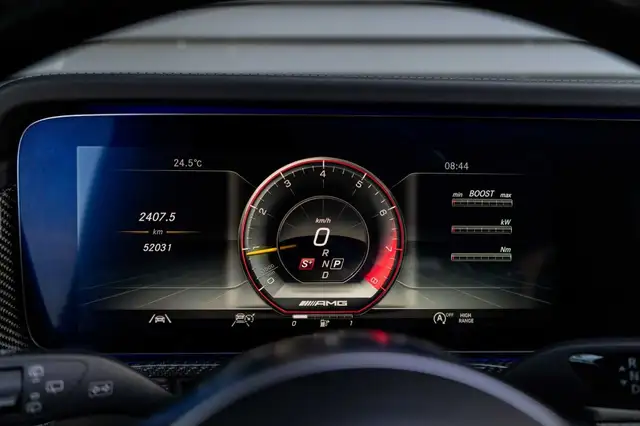 Mercedes-Benz G-Class view 10