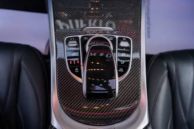 Mercedes-Benz G-Class view 17