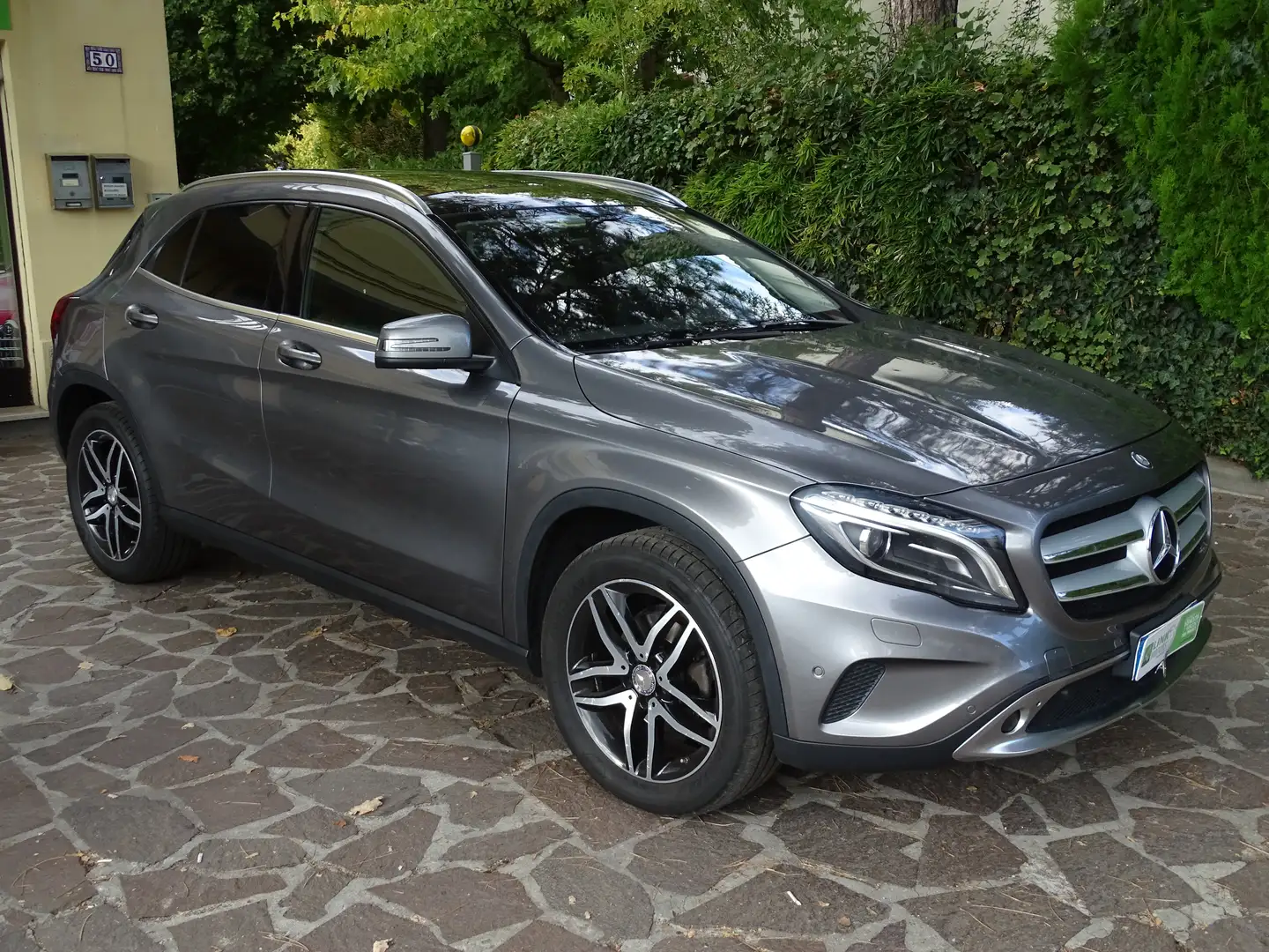 Mercedes-Benz GLA 200 d 2.2 Enduro 4Matic 136cv DCT Grigio - 1