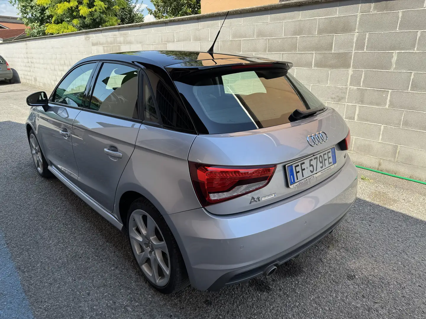 Audi A1 A1 I 2015 Sportback 1.4 tdi Admired s-tronic Argento - 2