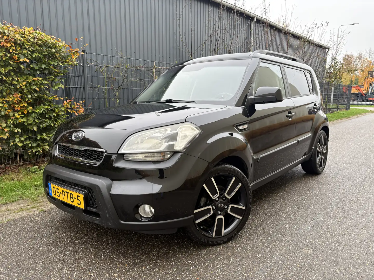 Kia Soul 1.6 Bass / LEER / AIRCO ECC / NAVI Zwart - 1