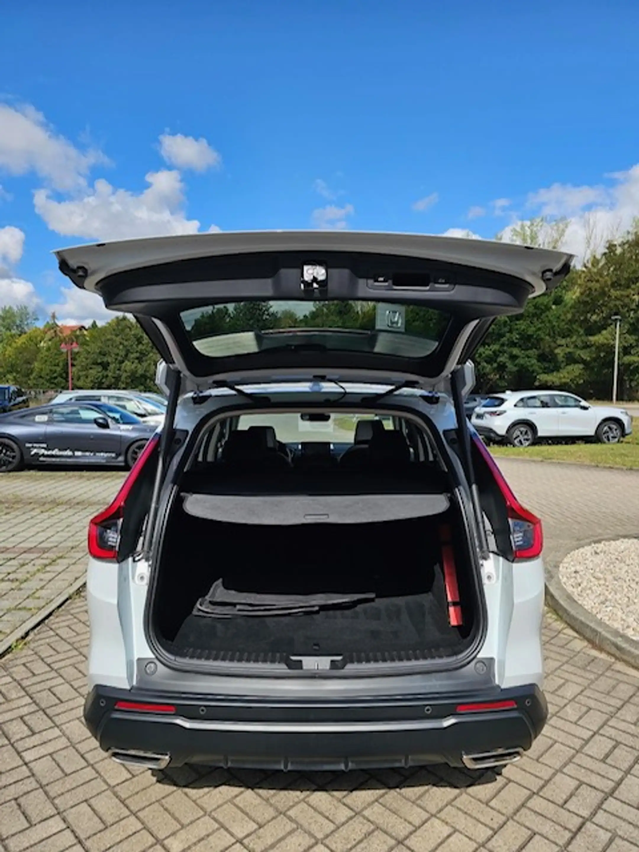 Honda CR-V e:HEV 2.0 i-MMD Hybrid AWD Elegance — photo 14