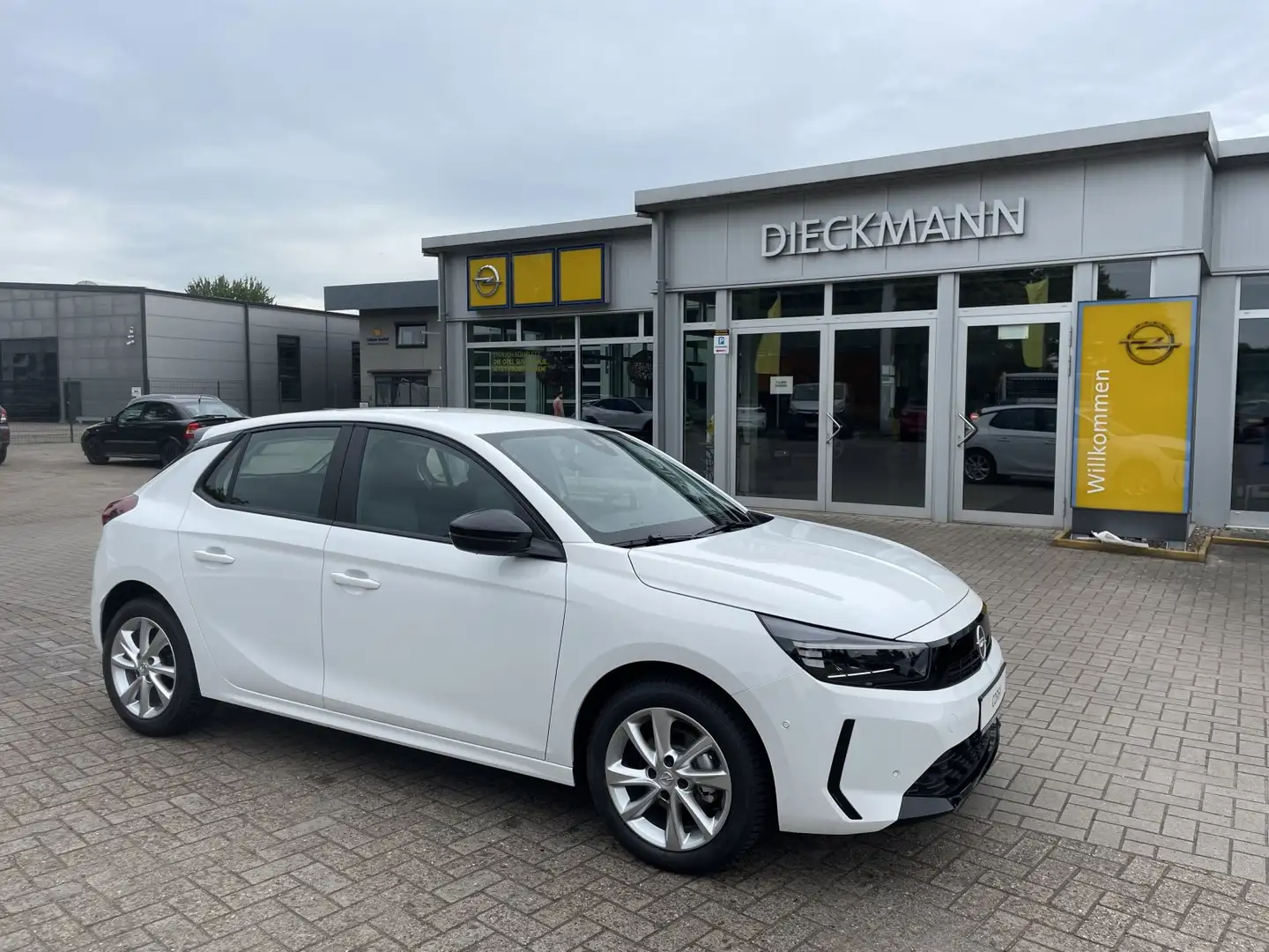 Opel Corsa Corsa Multimedia SHZ RFK PDC V/H Allwetter LM Weiß - 2