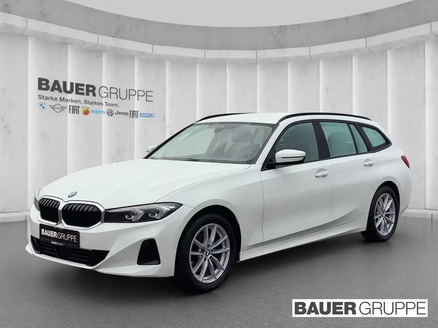BMW 318 318d touring 150cv 2023 restyling Blanc - 1