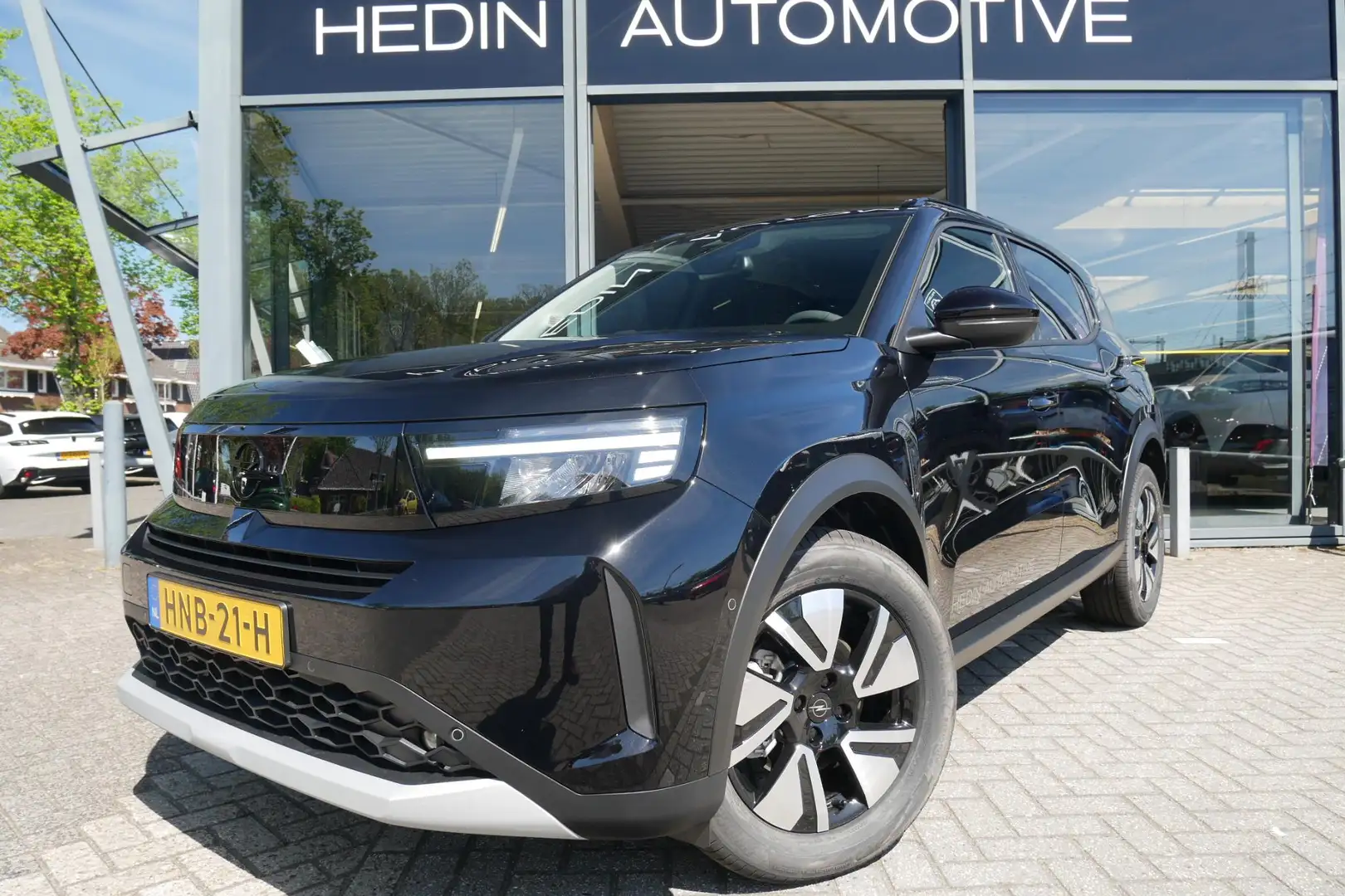 Opel Frontera 1.2 Turbo Hybrid GS | Automaat | Camera | Stoel en Zwart - 2