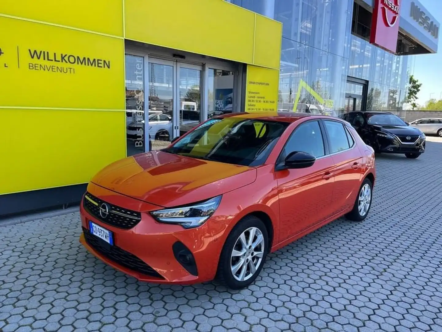 Opel Corsa 1.2 Elegance Arancione - 1