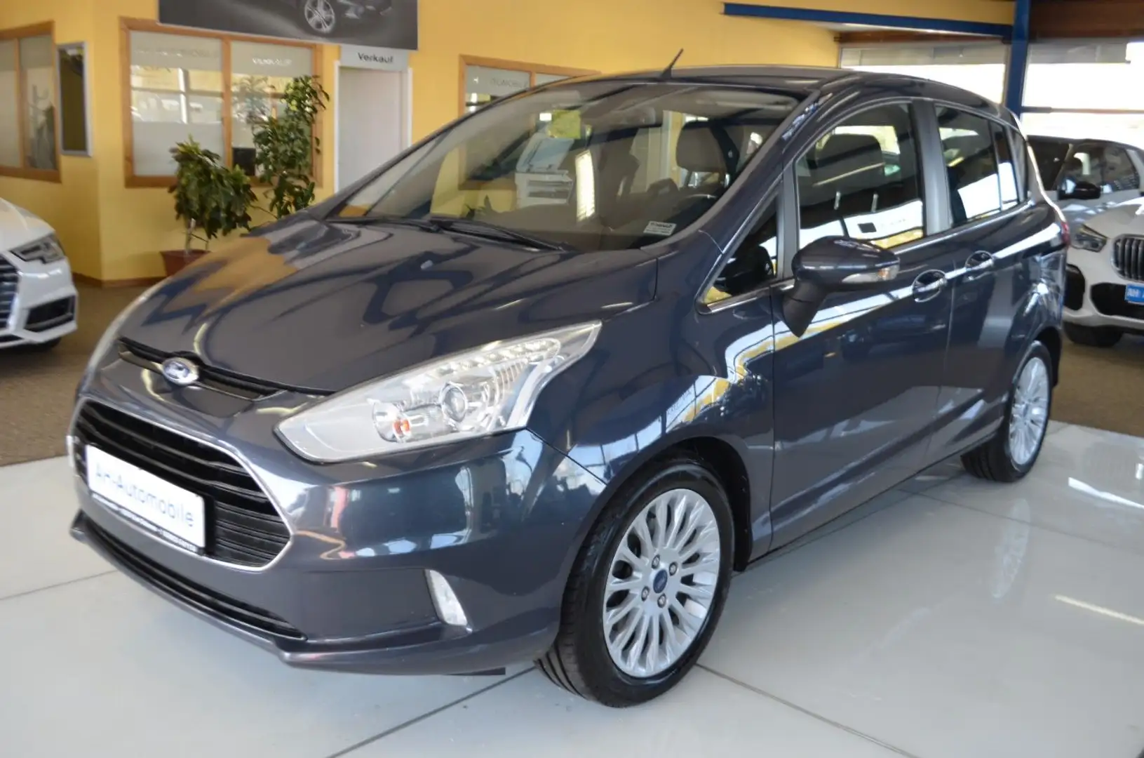 Ford B-Max B-MAX Titanium KLIMAAUTO./ TEMPOMAT / PDC Grau - 1