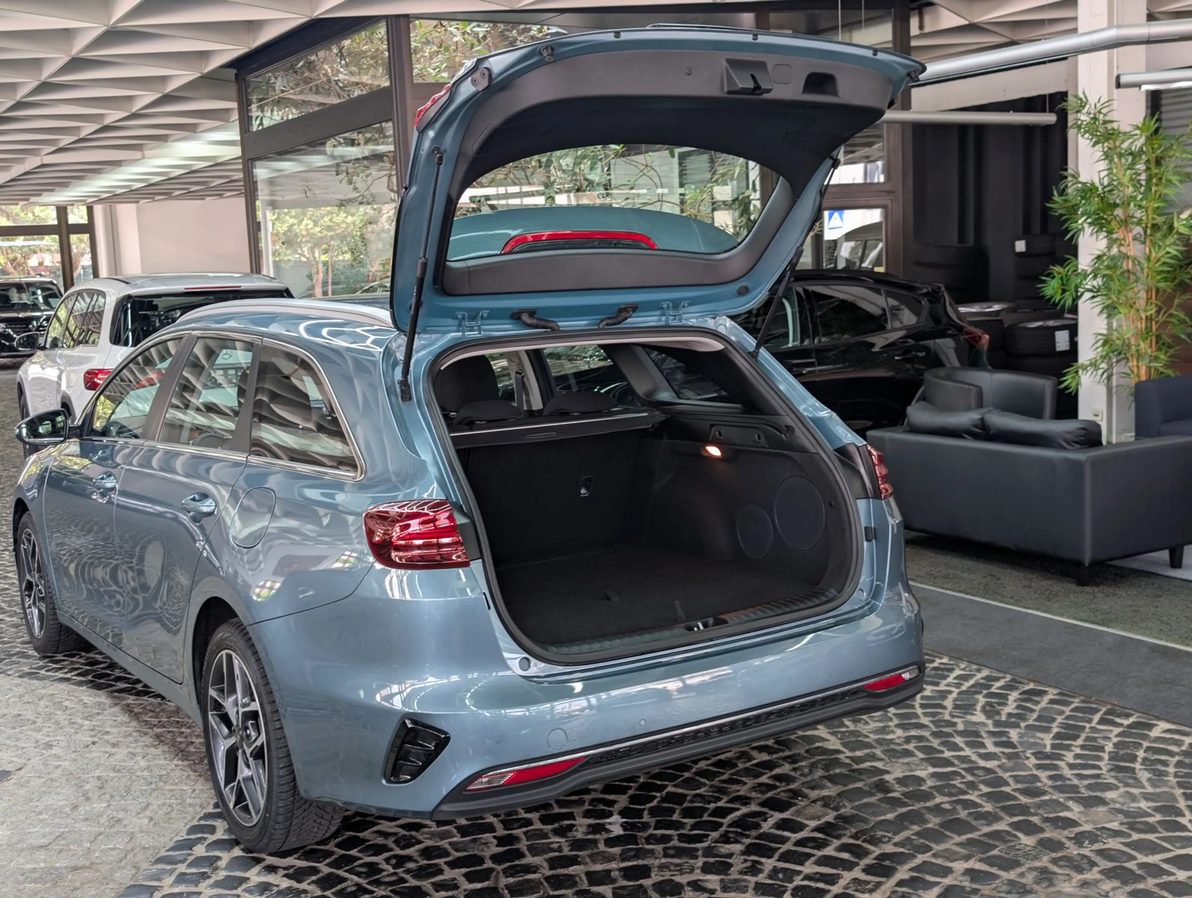 Kia Ceed / cee'd SW 1.5 Spirit ACC JBL KAM 7J Garant — photo 13