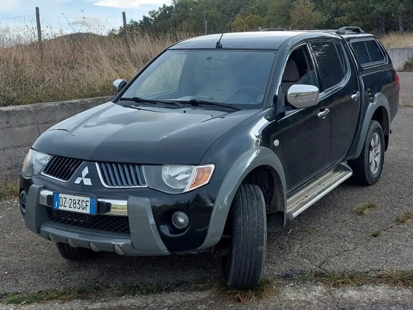 Mitsubishi L200 Negru - 1