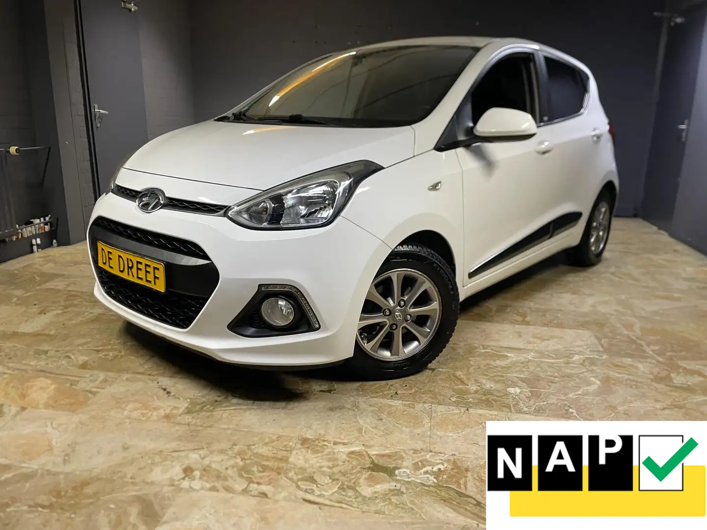 Hyundai i10 PASSION Clima Lm Velgen Cruis Airco Motion Premium Blanc - 1