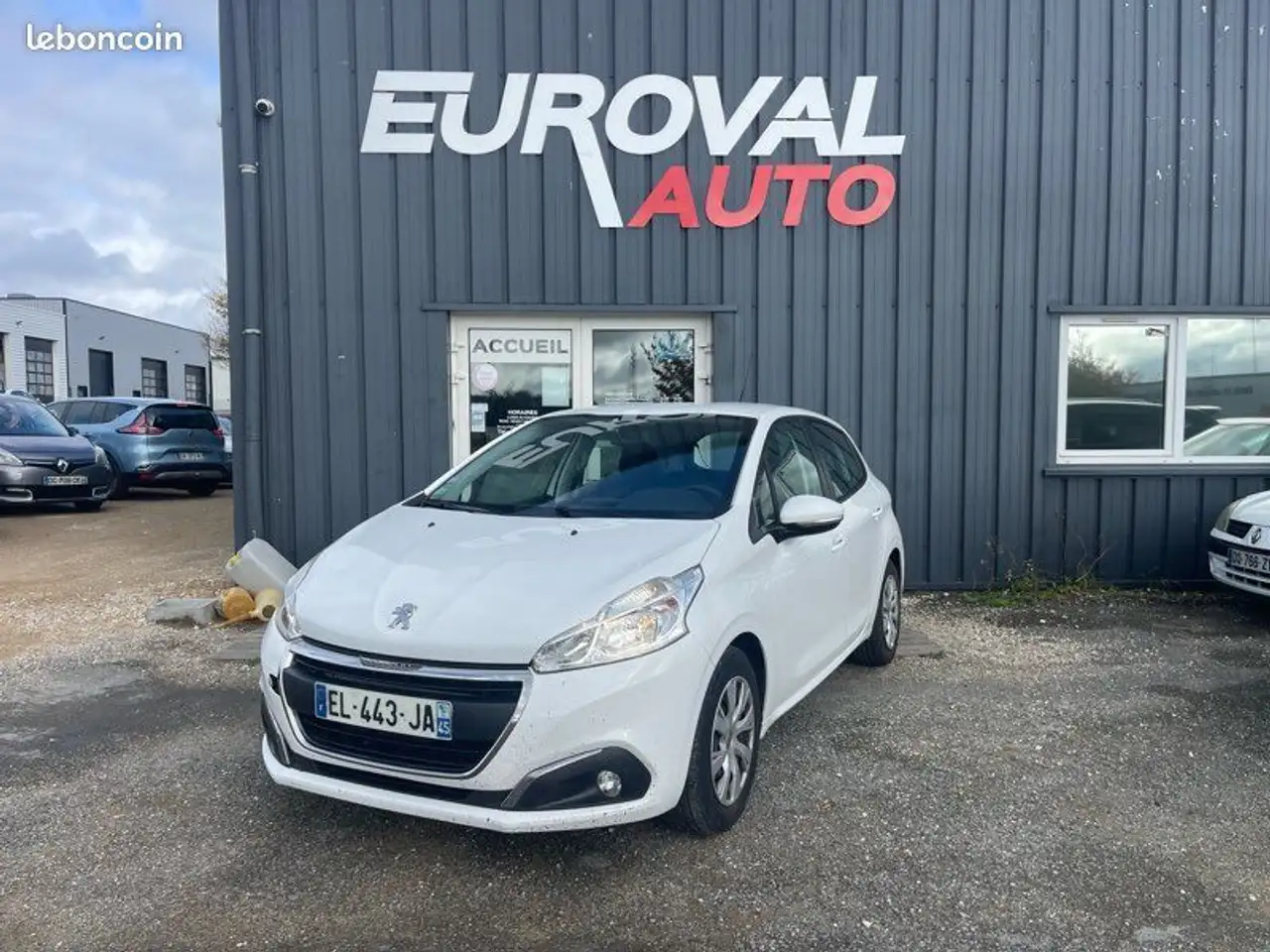 Peugeot 208 commercial 1.6 hdi 100ch pack clim nav