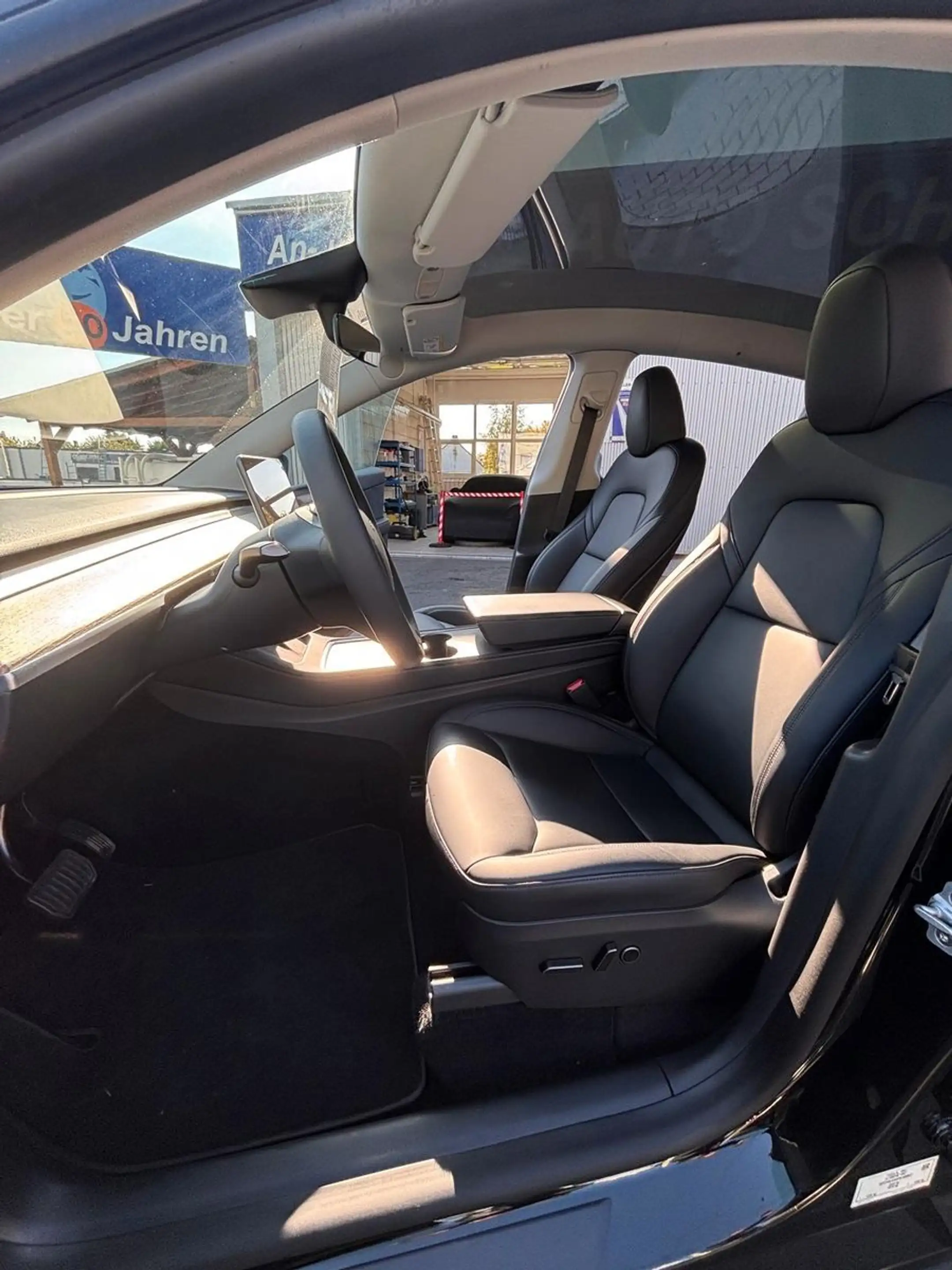 Tesla Model Y Long Range Dual AWD # AHK # MWST. — photo 11
