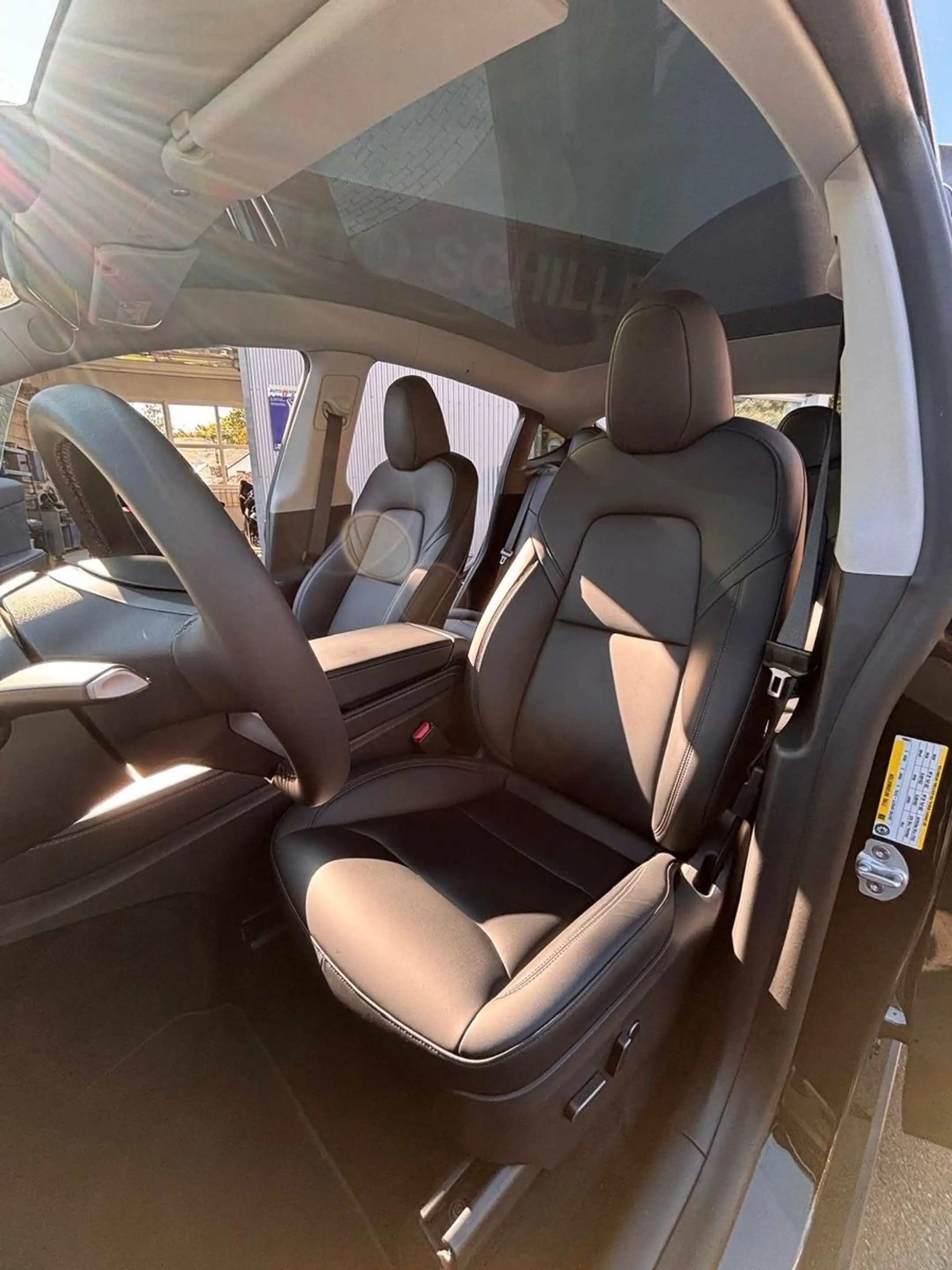 Tesla Model Y Long Range Dual AWD # AHK # MWST. — photo 10