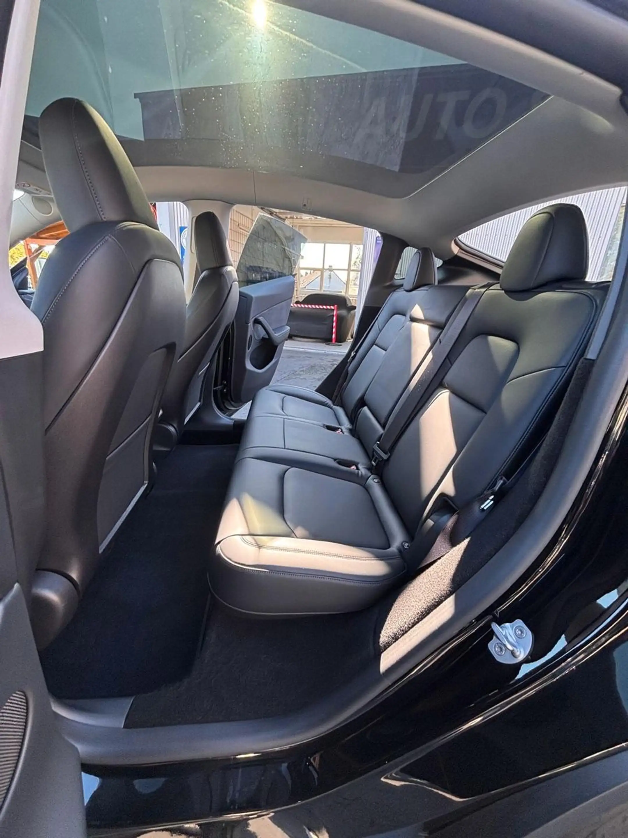 Tesla Model Y Long Range Dual AWD # AHK # MWST. — photo 13