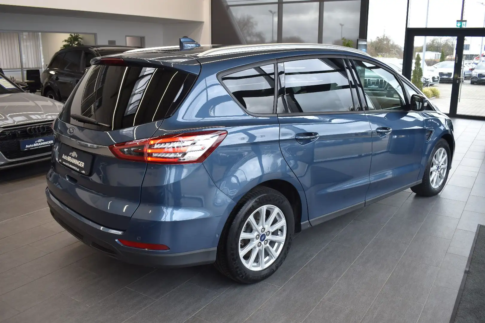 Ford S-Max 2.0TDCi Trend Automatik Navi3D~RFKam~DAB Blau - 2