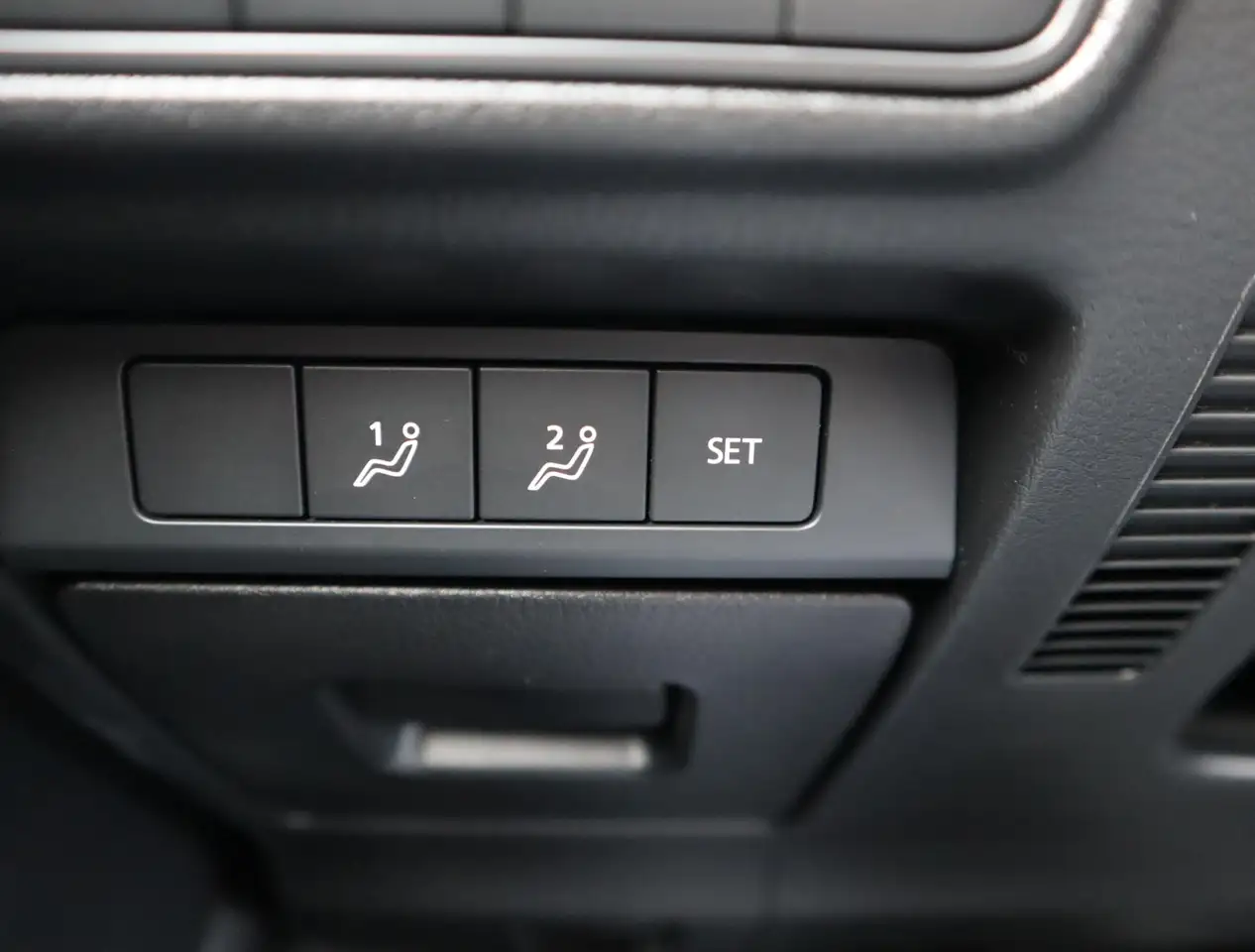 Mazda MX-30 — photo 6 sur 36