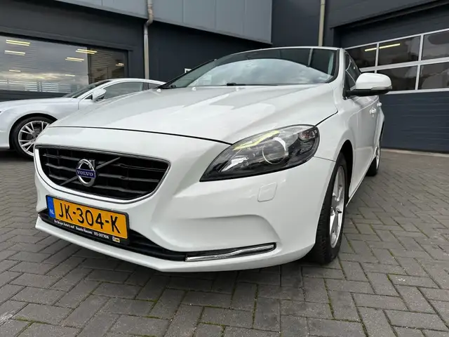 Volvo V40 2.0 T2 Nordic+ Navigatie stoelverwarming