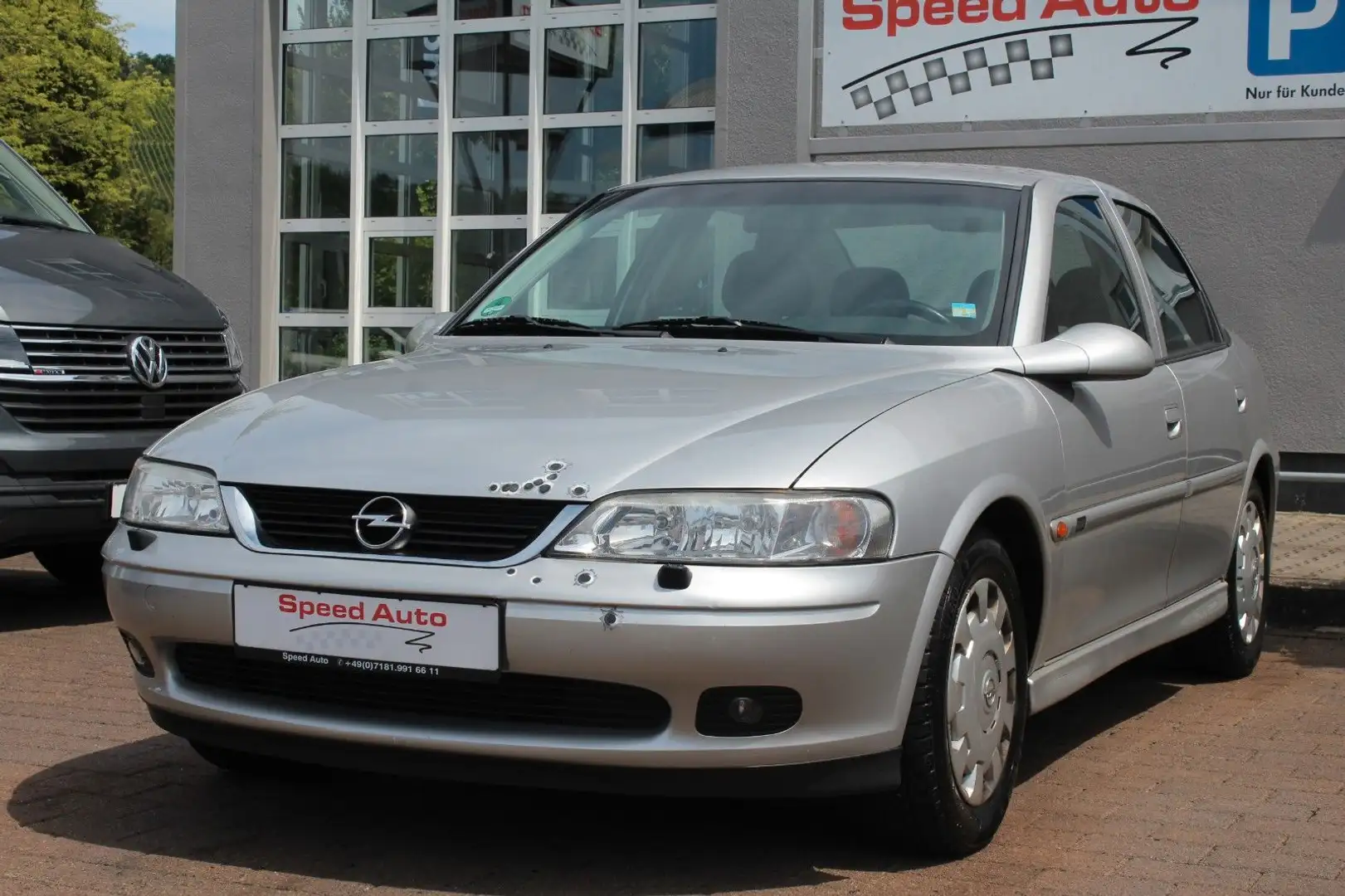 Opel Vectra 1.8 16V Edition 2000 AUTOMATIK/TÜV 10-26 Grau - 2