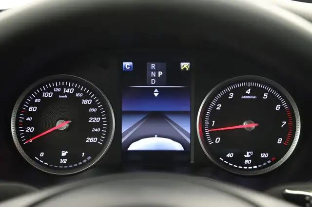 Mercedes-Benz C view 19