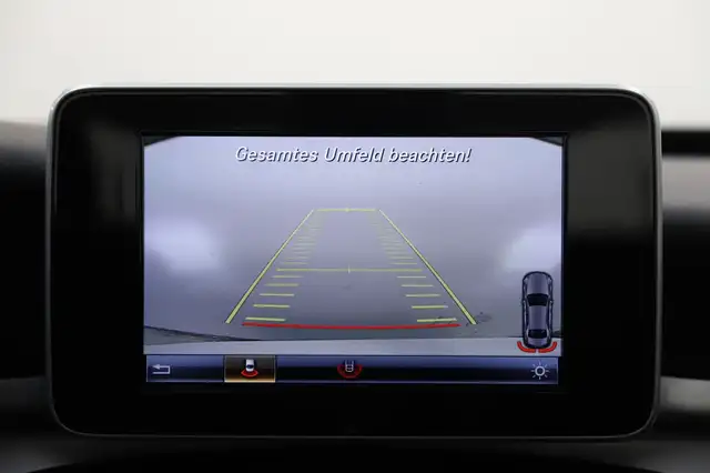 Mercedes-Benz C view 17