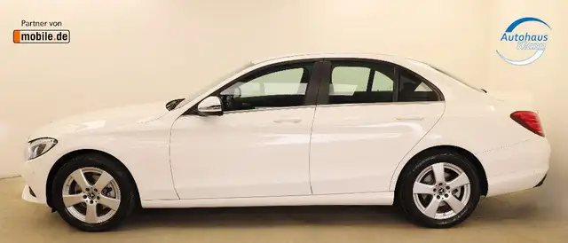 Mercedes-Benz C view 4
