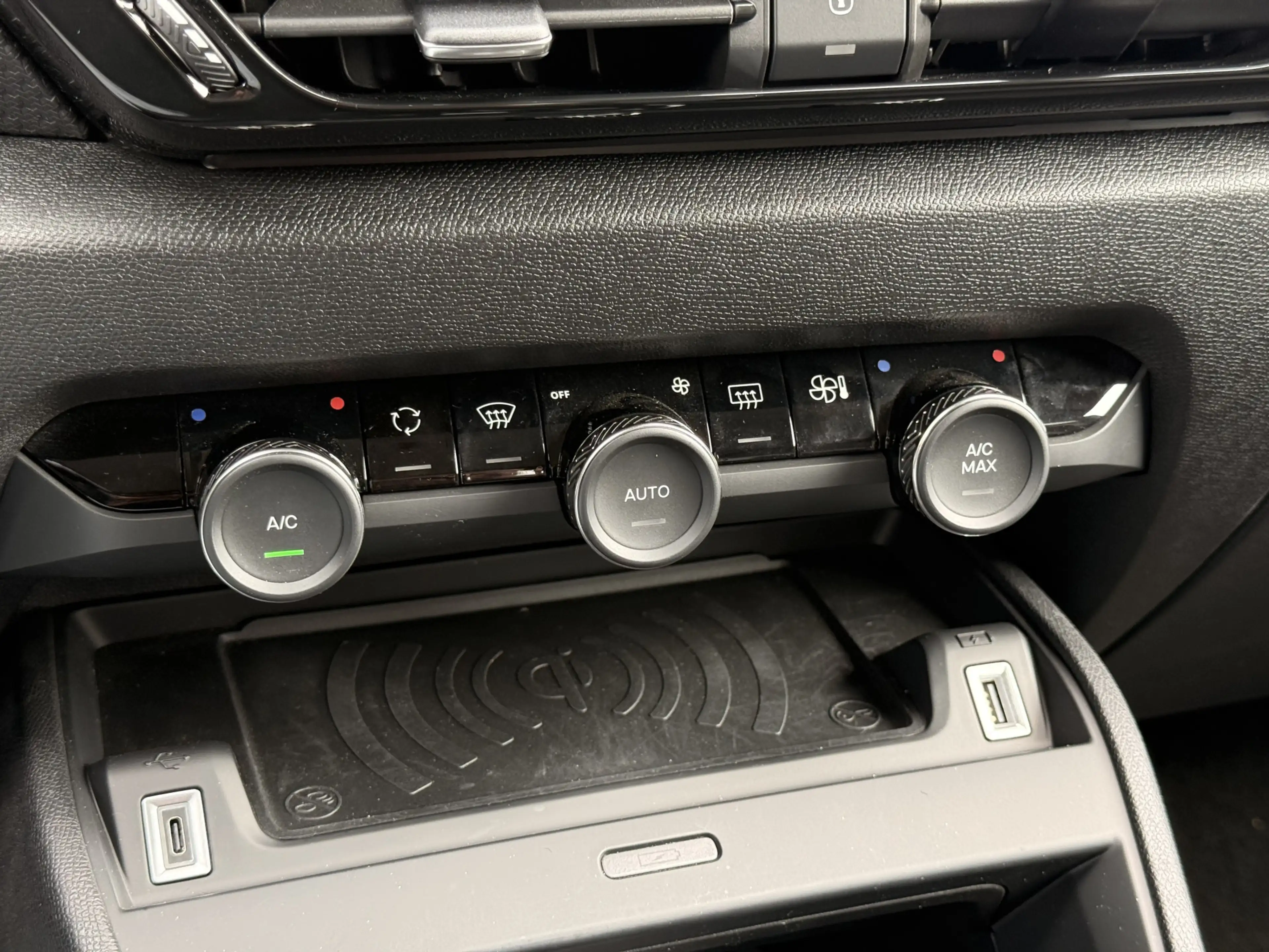 Citroen E-C4 Electric Max 156pk Extended range 54 kWh Navi / Carplay/ HU — photo 31