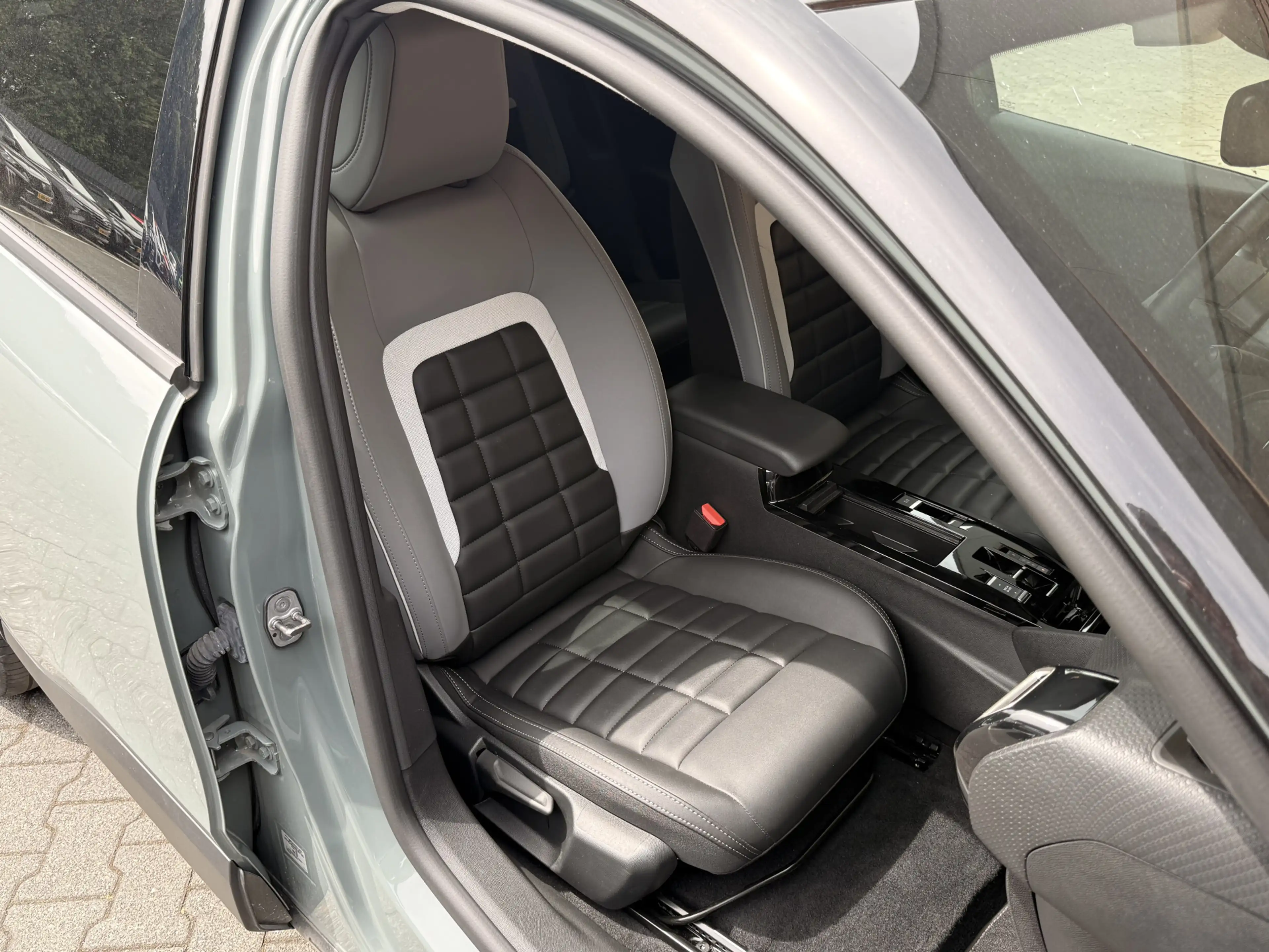 Citroen E-C4 Electric Max 156pk Extended range 54 kWh Navi / Carplay/ HU — photo 38