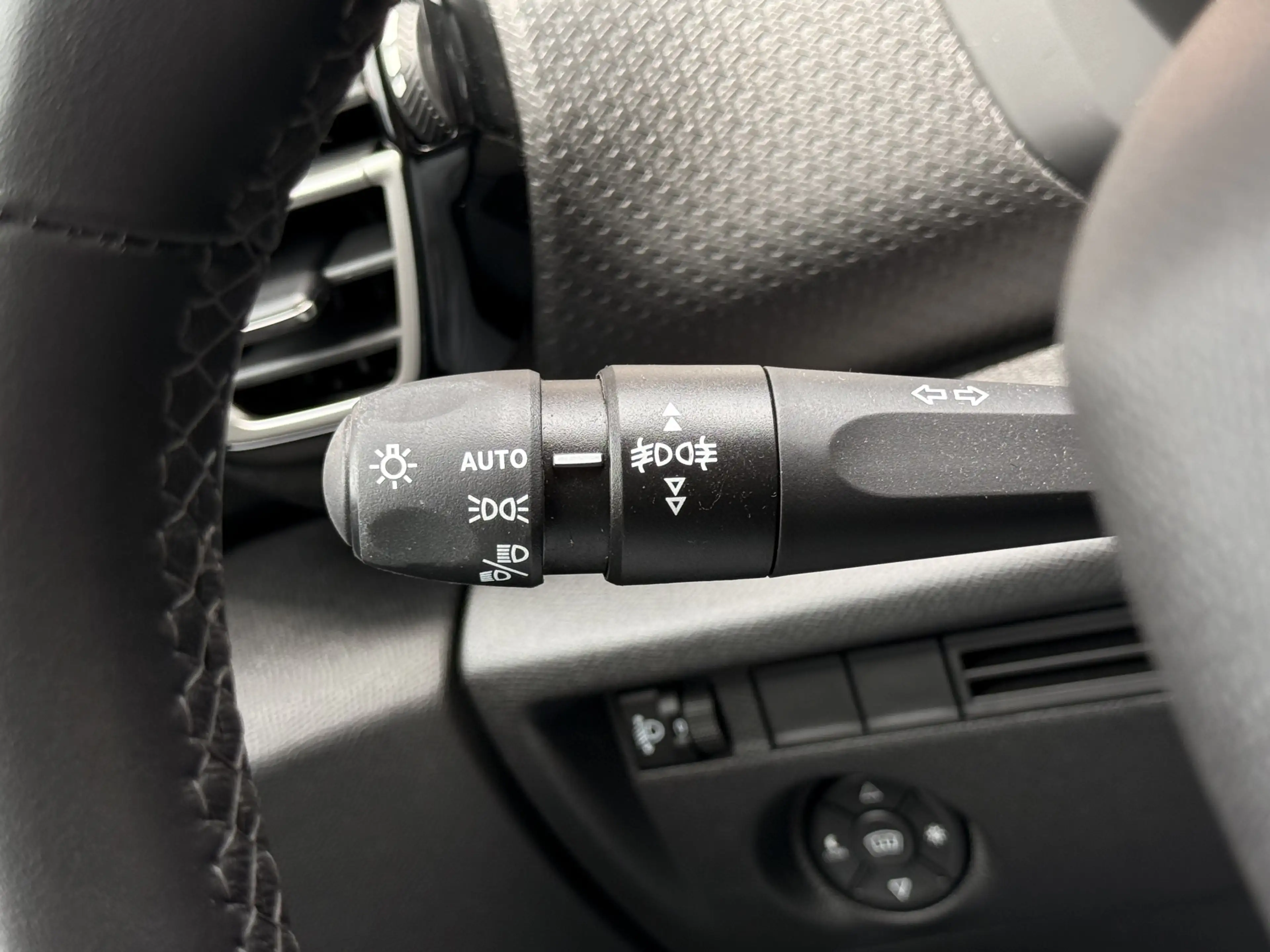 Citroen E-C4 Electric Max 156pk Extended range 54 kWh Navi / Carplay/ HU — photo 19