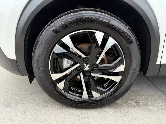 Peugeot 2008 view 12