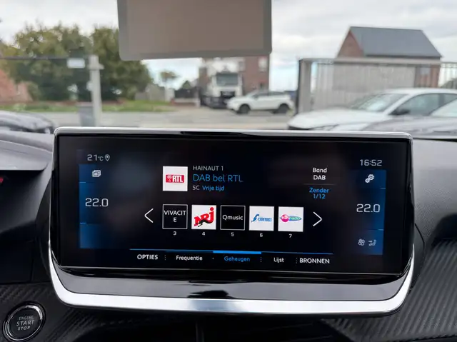 Peugeot 2008 view 23