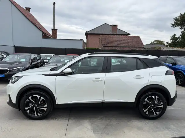 Peugeot 2008 view 8