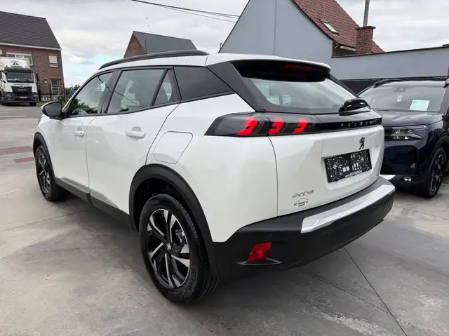 Peugeot 2008 view 7