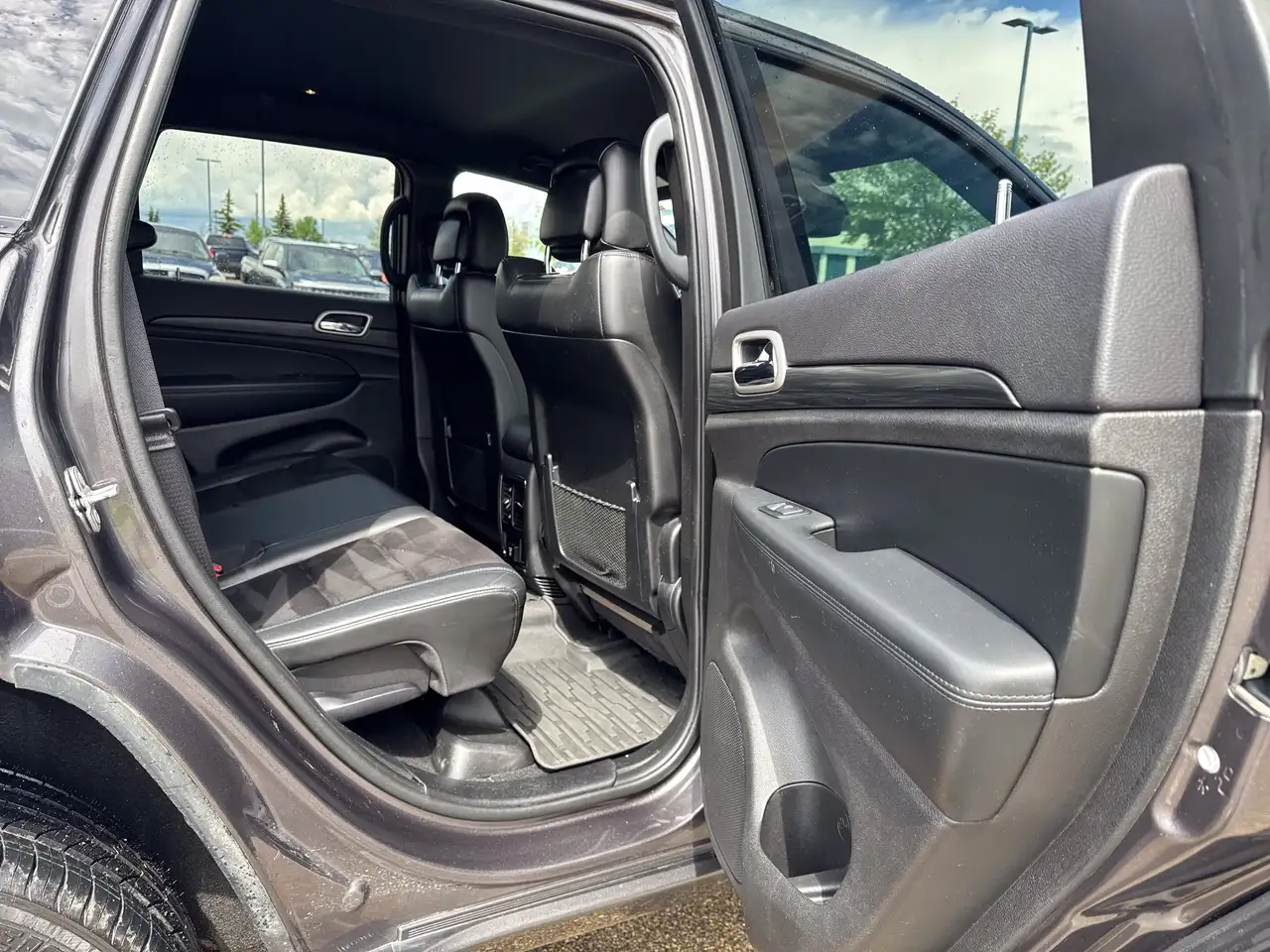 Jeep Grand Cherokee снимка Jeep Grand Cherokee