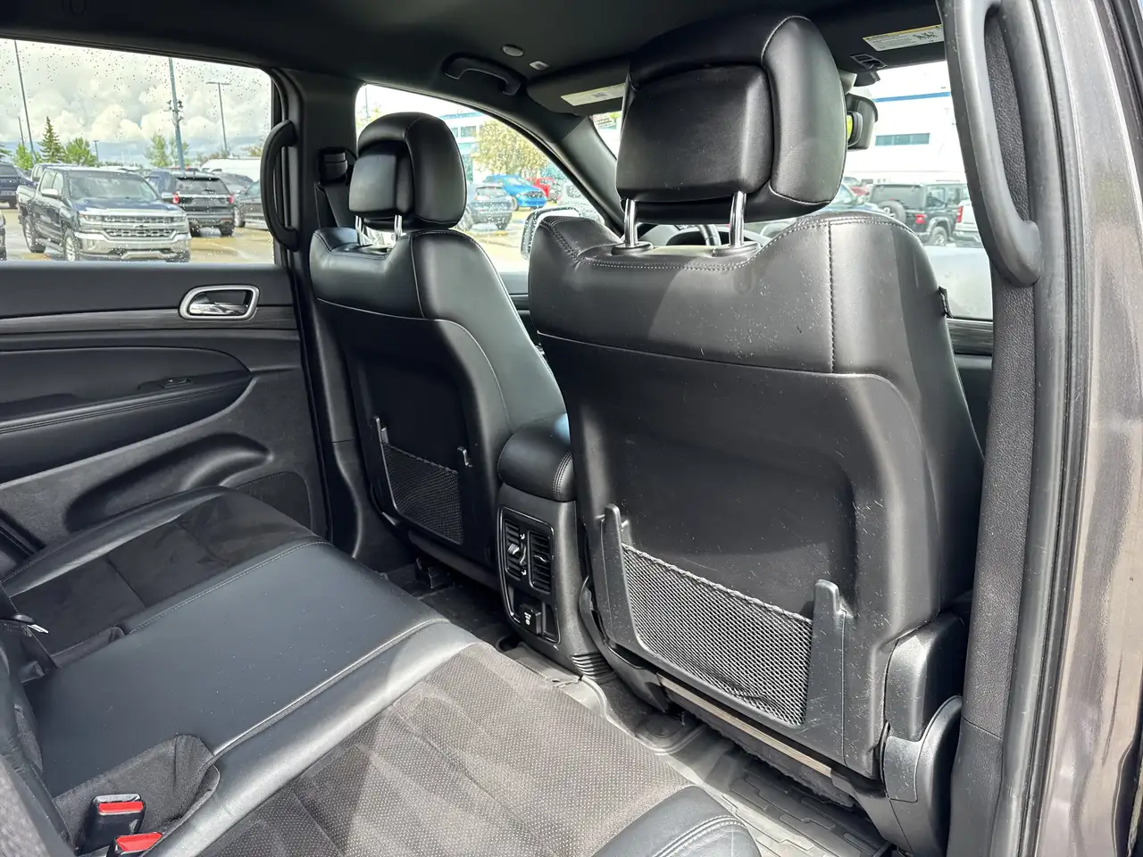 Jeep Grand Cherokee снимка Jeep Grand Cherokee