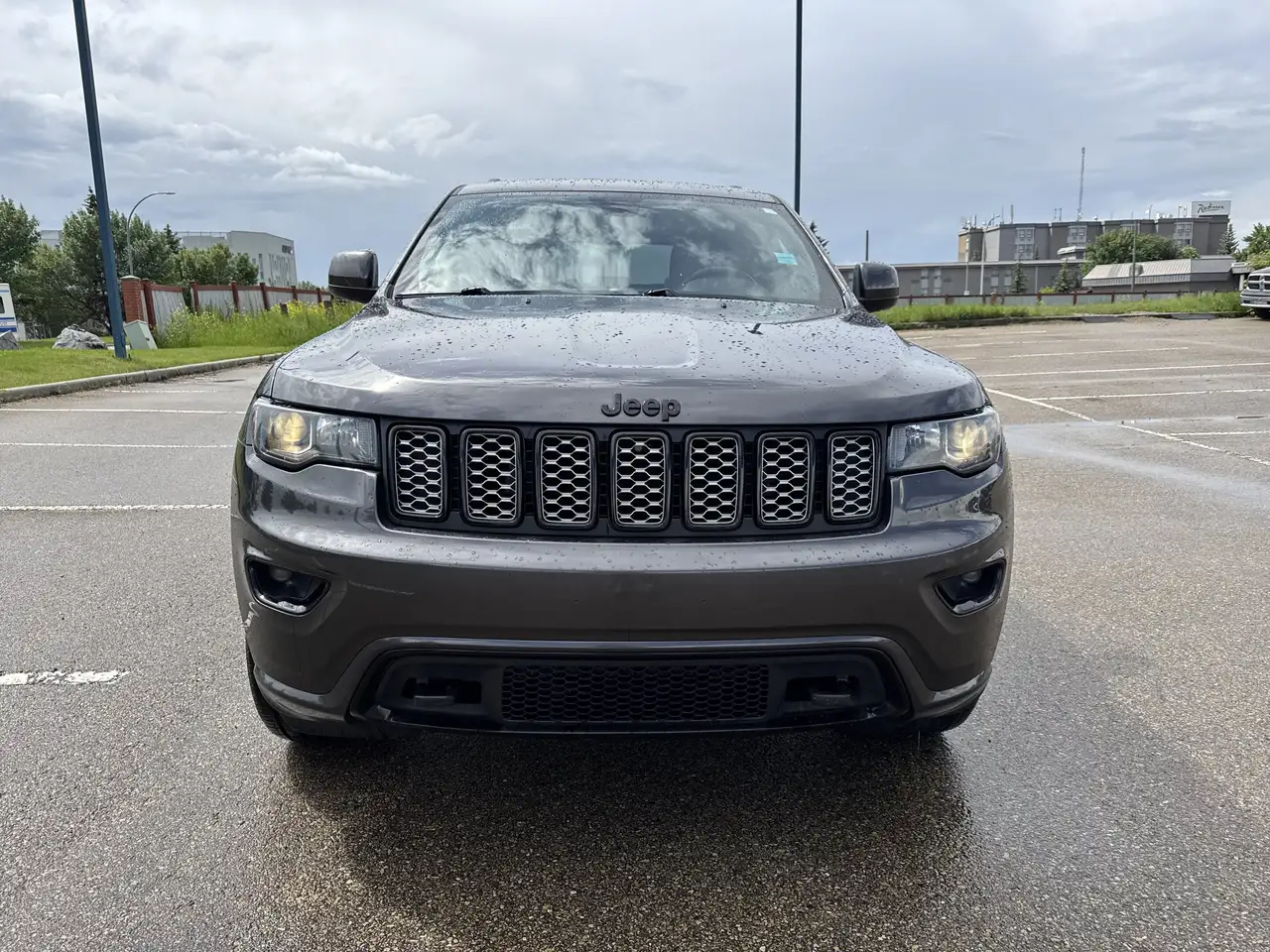 Jeep Grand Cherokee снимка Jeep Grand Cherokee