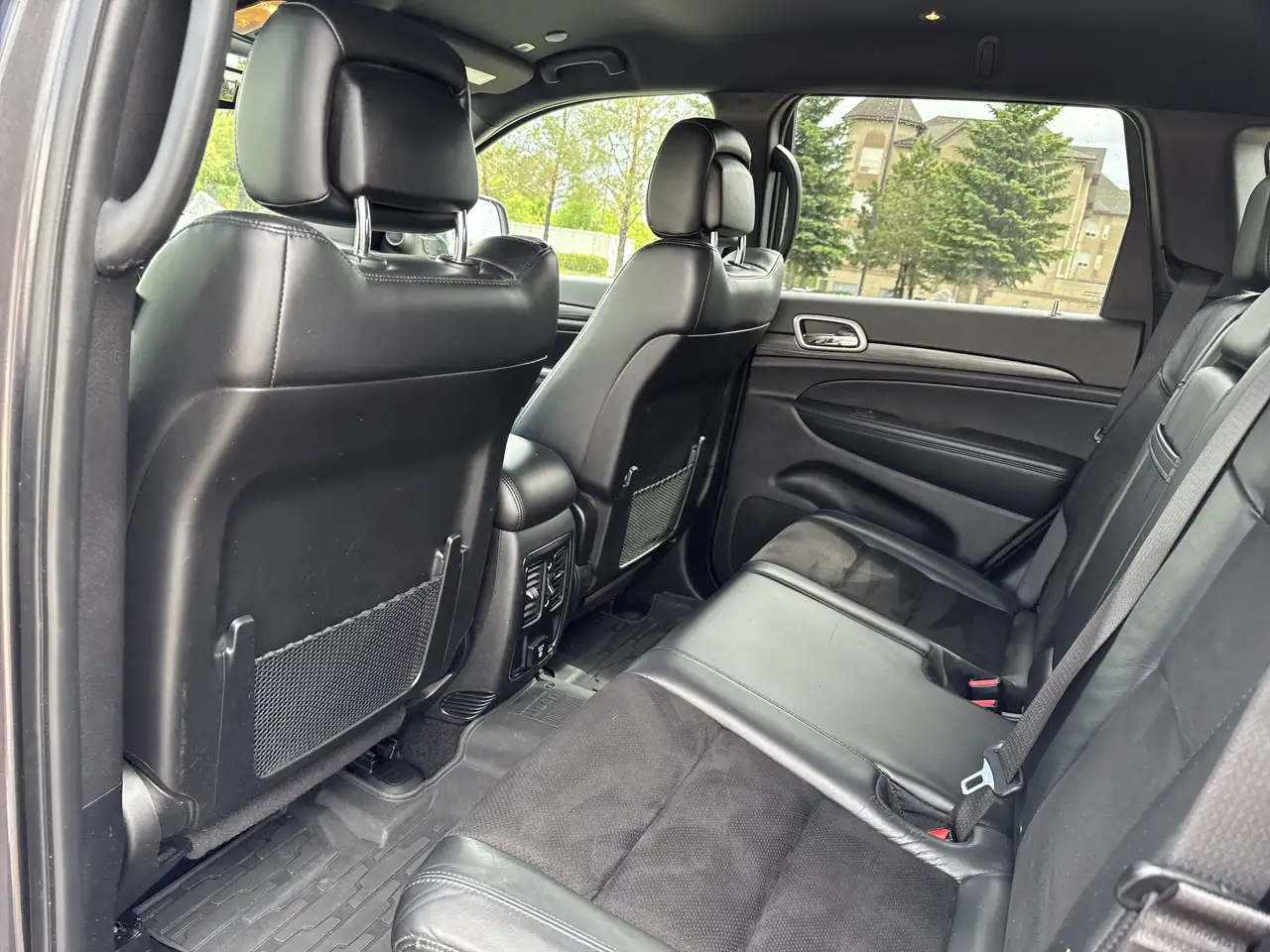 Jeep Grand Cherokee снимка Jeep Grand Cherokee