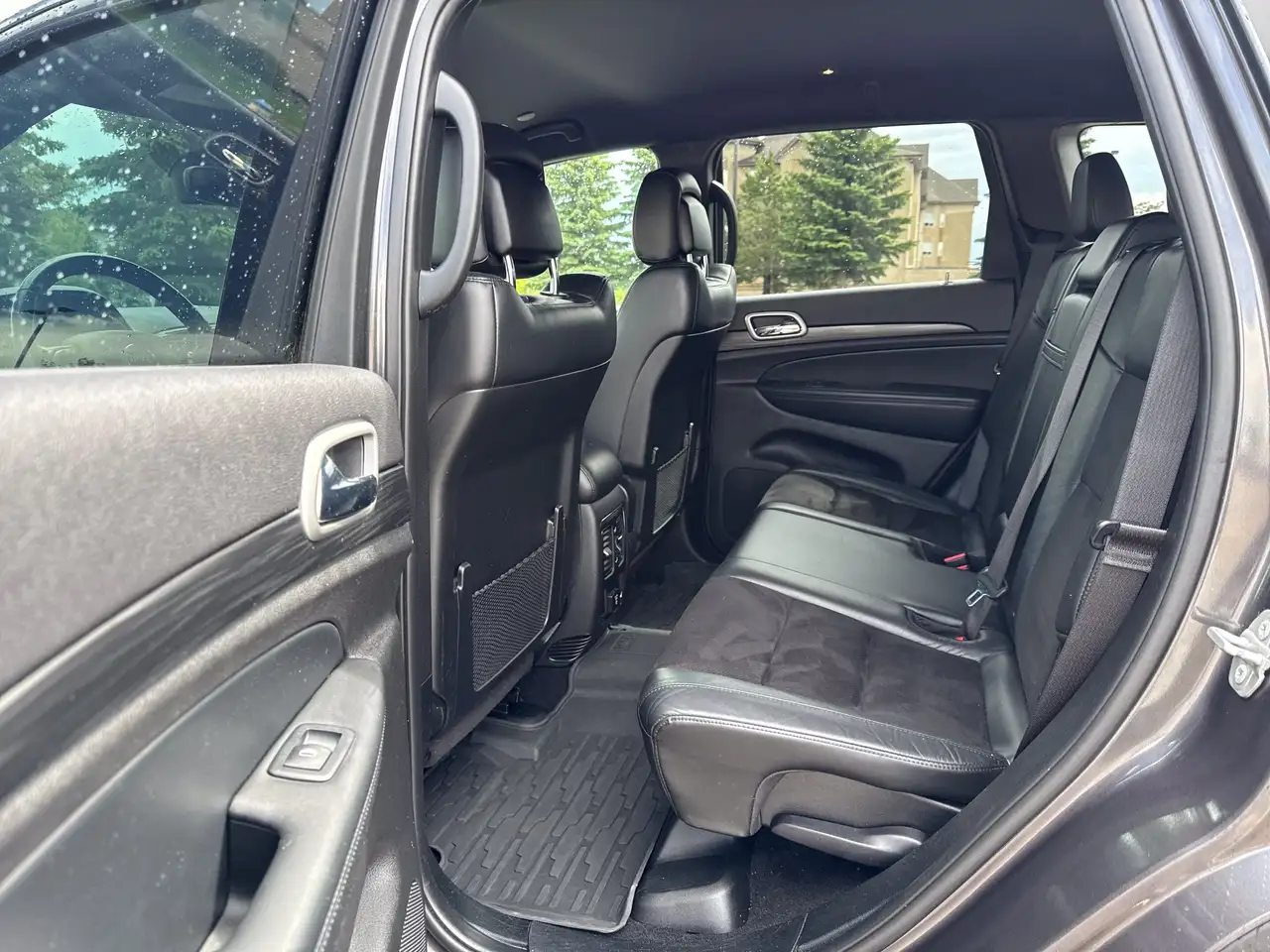 Jeep Grand Cherokee снимка Jeep Grand Cherokee