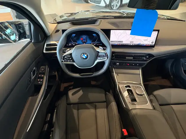 BMW 3 Series view 15