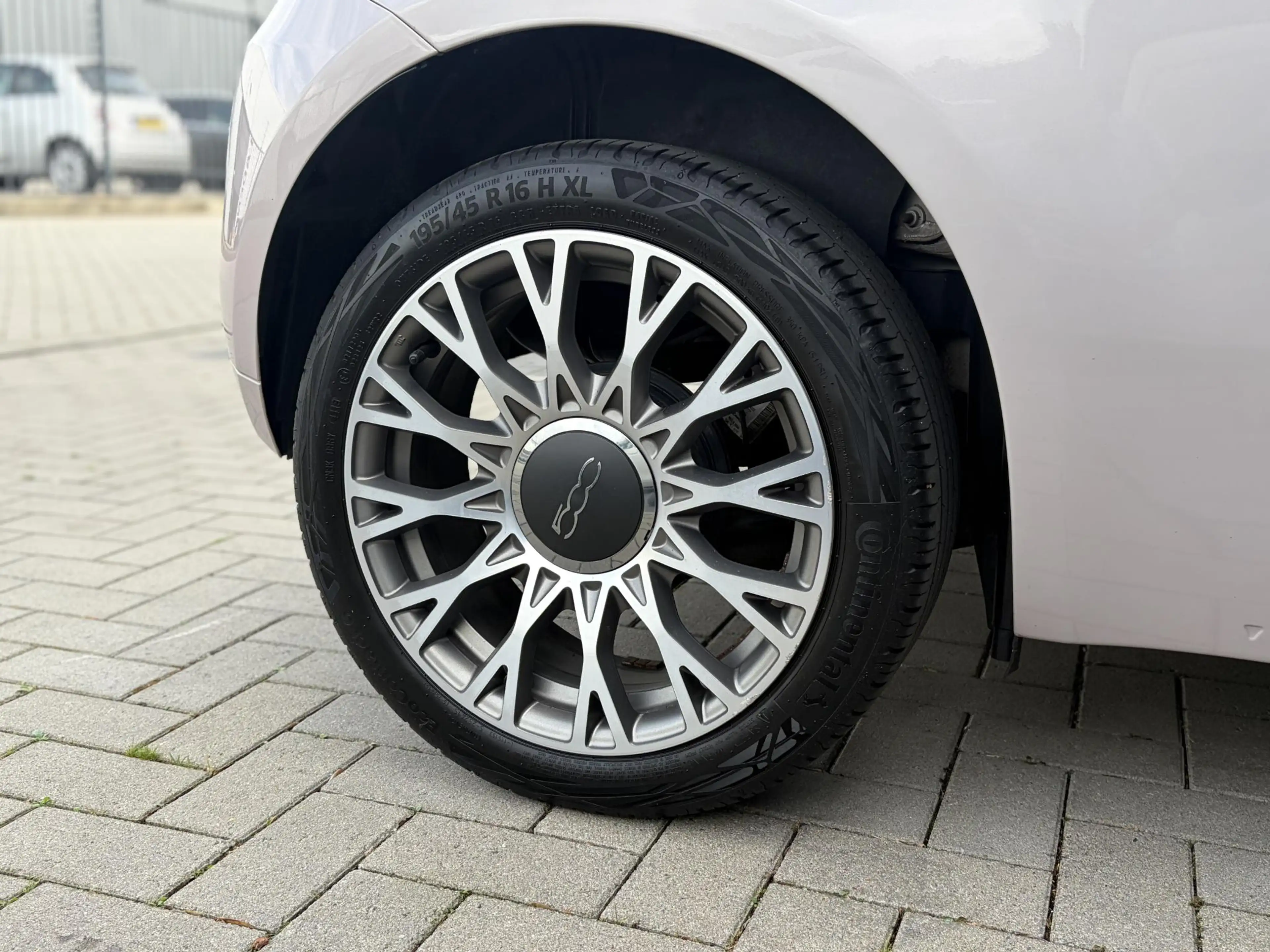 Fiat 500 1.0 Hybrid Launch Edition | Climate | Carplay | Pa — photo 21