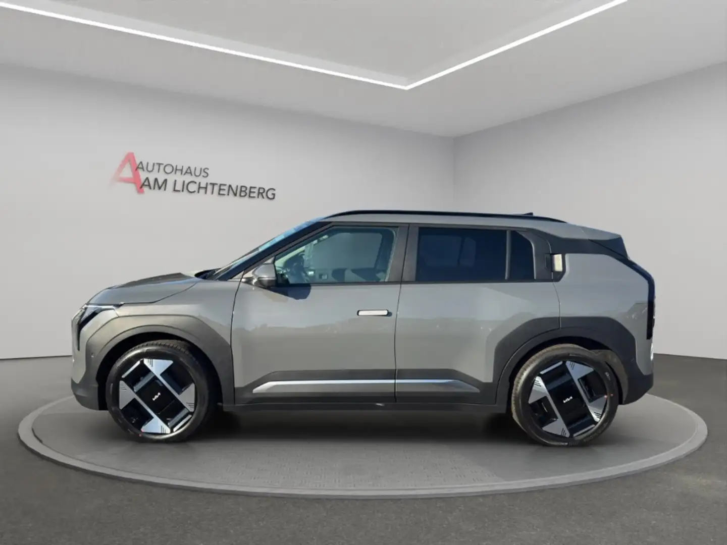 Kia EV3 EARTH 81,4 KWH LED+NAVI+WP+KAMERA+ACC+KEYLESS Gris - 2