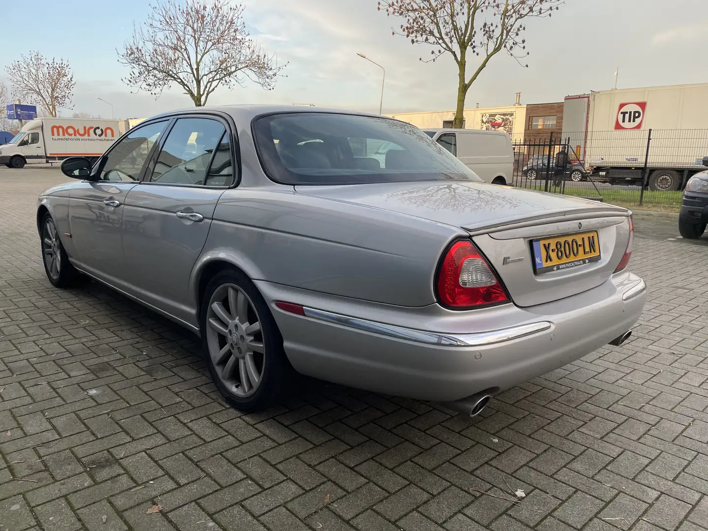 Jaguar XJ 4.2 V8 Supercharged Argintiu - 2